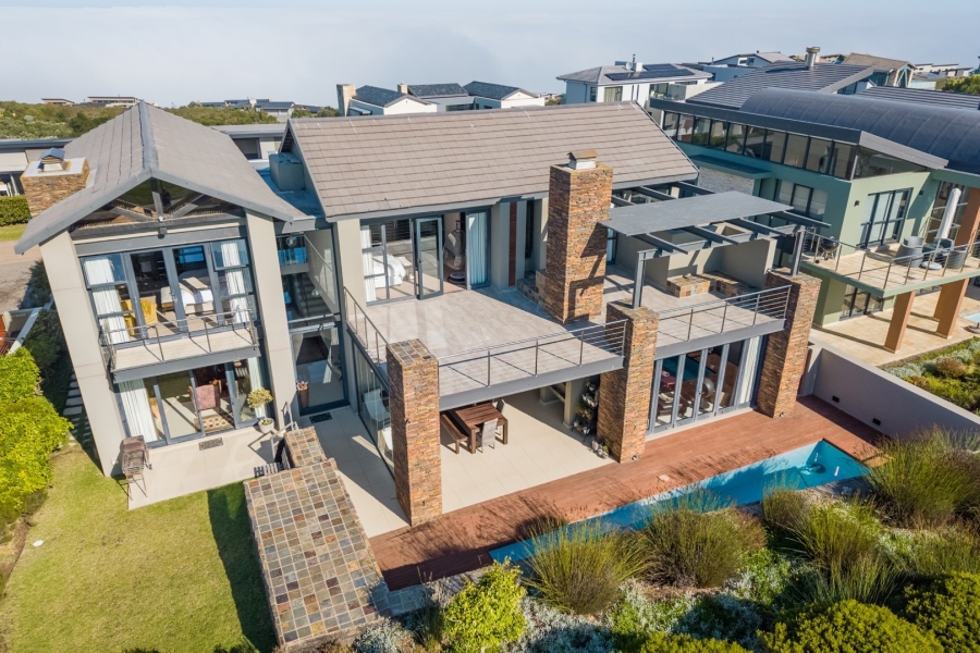 5 Bedroom Property for Sale in Oubaai Western Cape